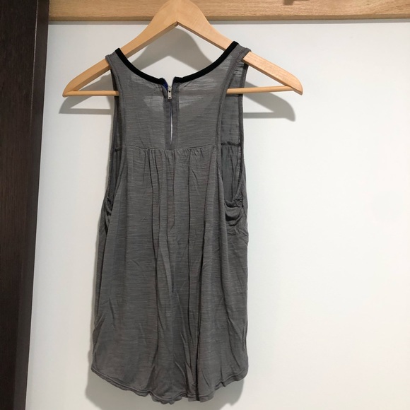 AEO Tank - Picture 2 of 2